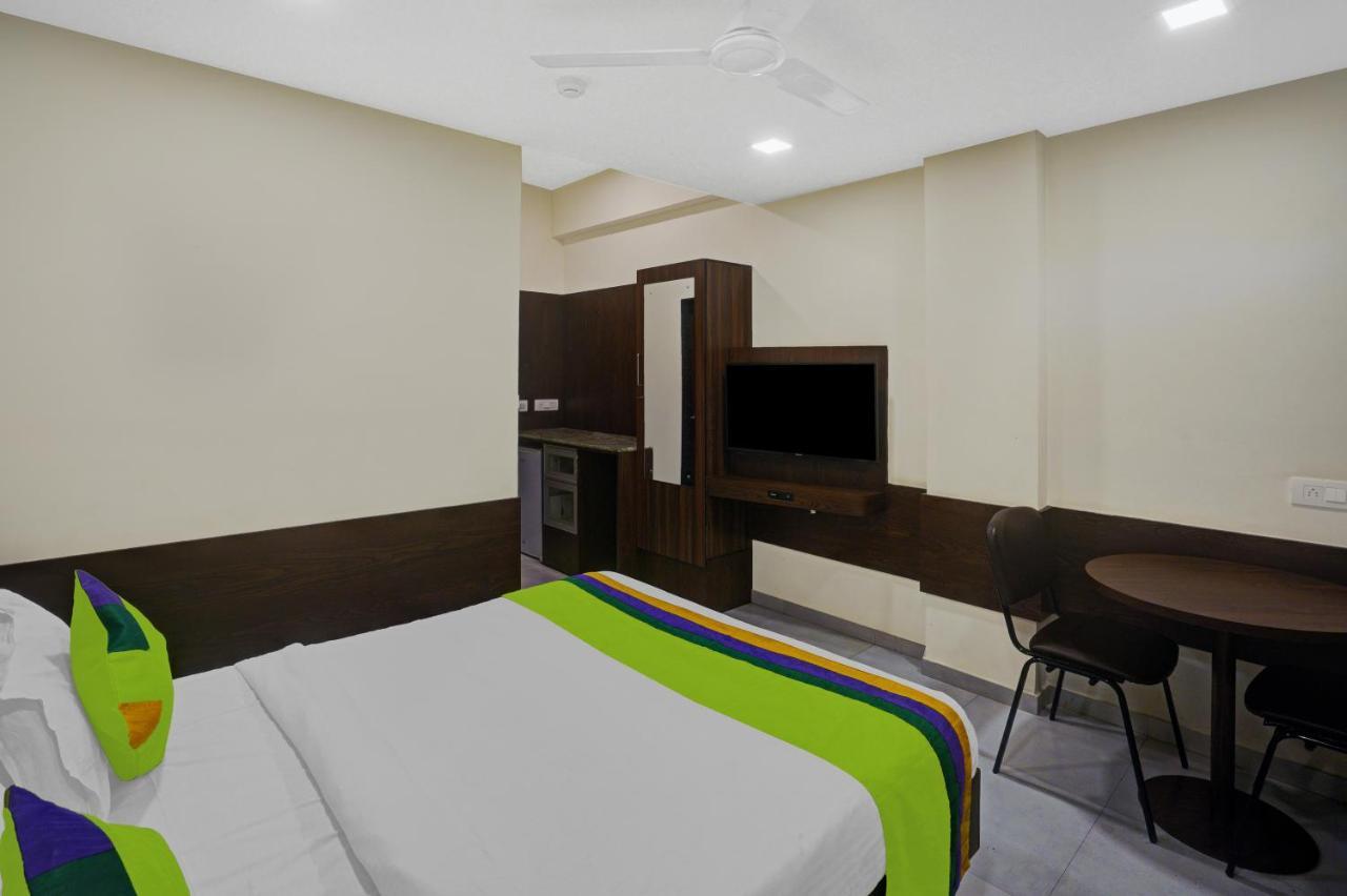 Greenotel Rooms Hazira, Surat Exterior photo