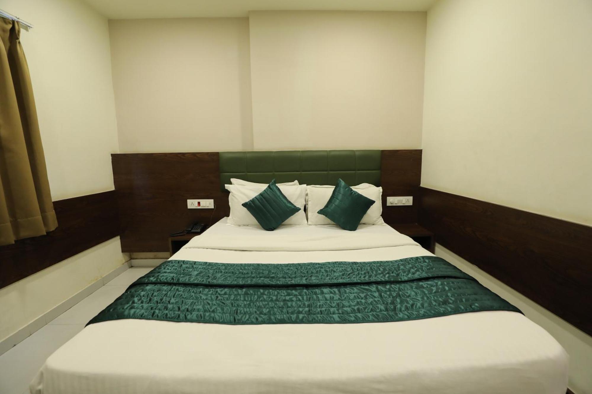 Greenotel Rooms Hazira, Surat Exterior photo